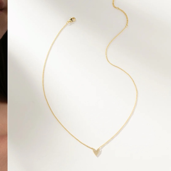 Uncommon James Elegant Gold Heart Pendant Necklace - Picture 3 of 4